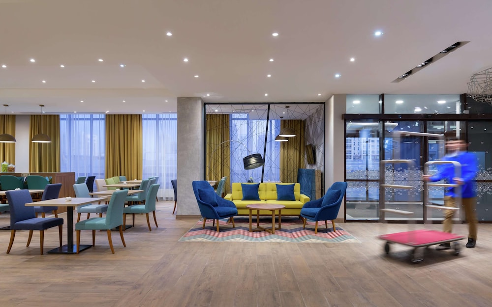 Hampton by Hilton Astana Triumphal Arch 45/53