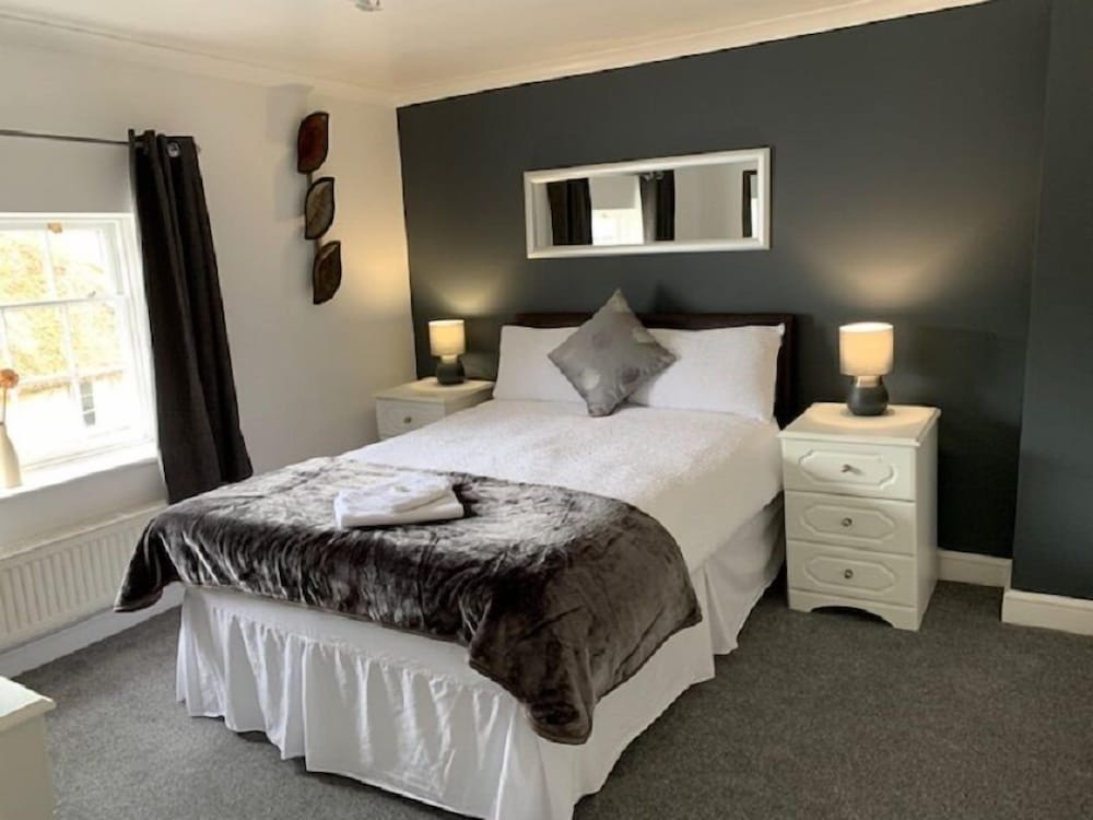 The Silverton Inn - B&B 3/30