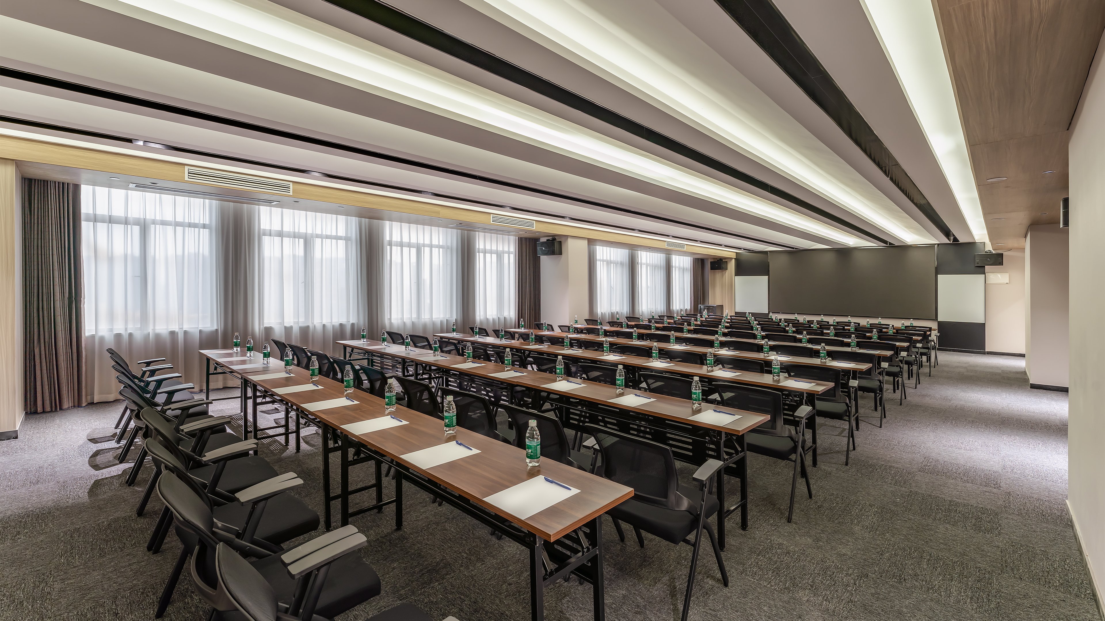 Holiday Inn Express Nanchang Qingshan Lake View 25/30
