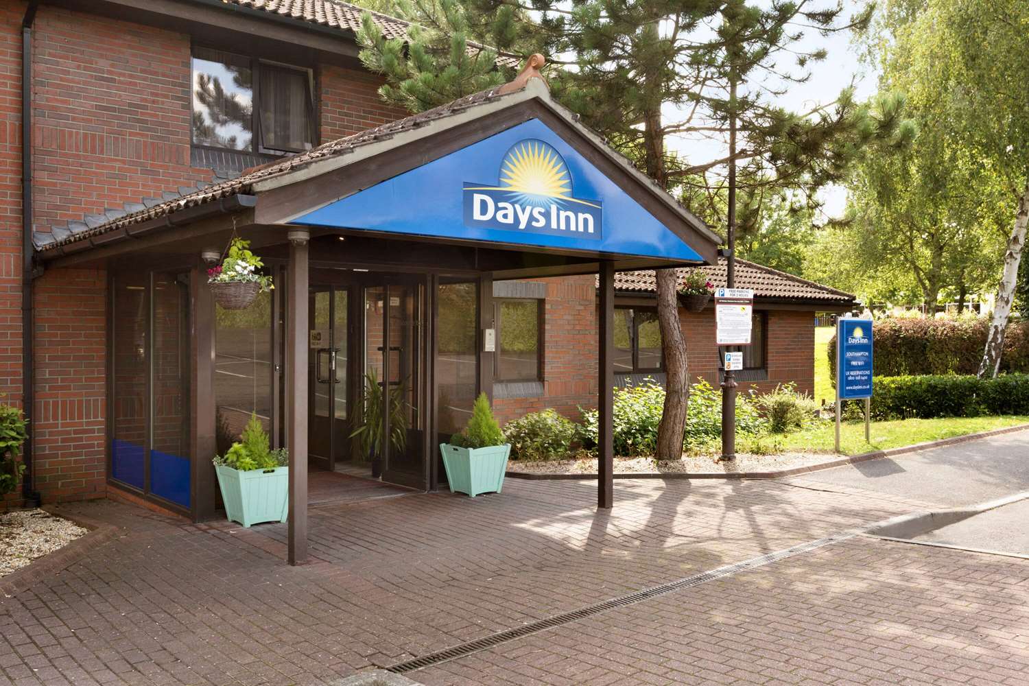 Days Inn by Wyndham Southampton Rownhams 1/10