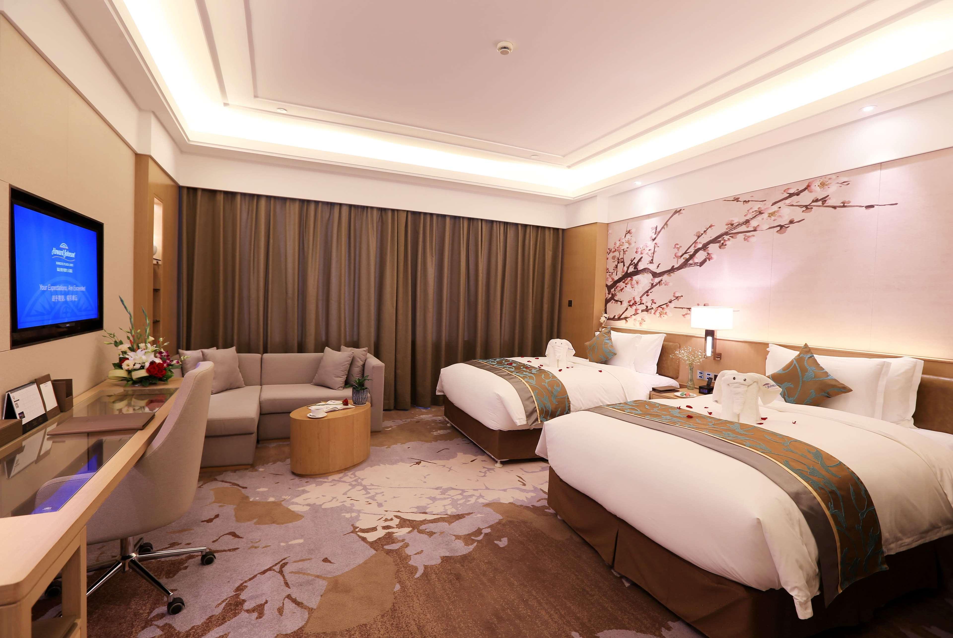 Howard Johnson Xiangyu Plaza Linyi 17/24