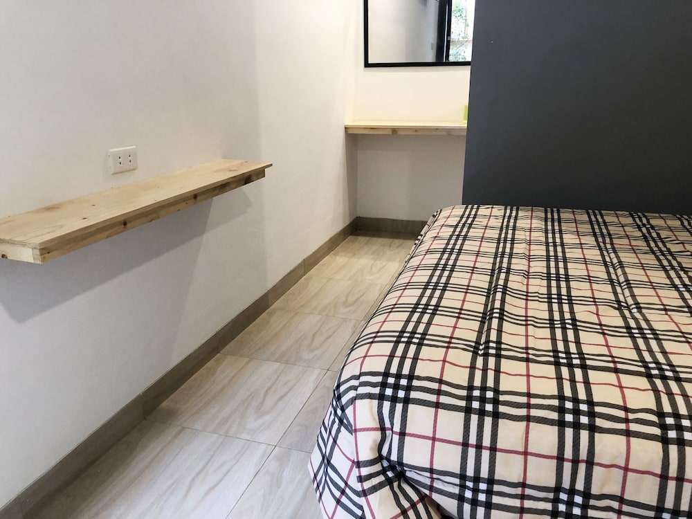 Bamboe Inn Homestay 24/36