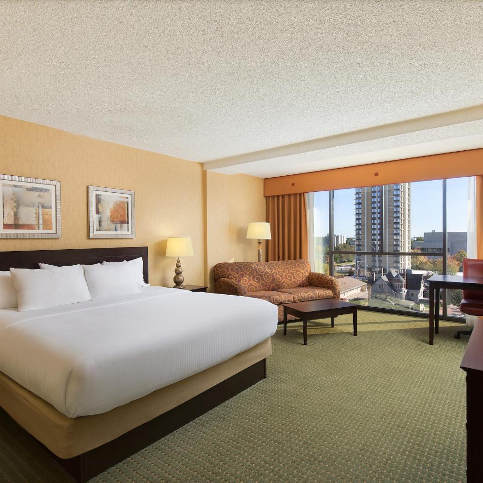 Room, King Bed, Pool Side, Sofa