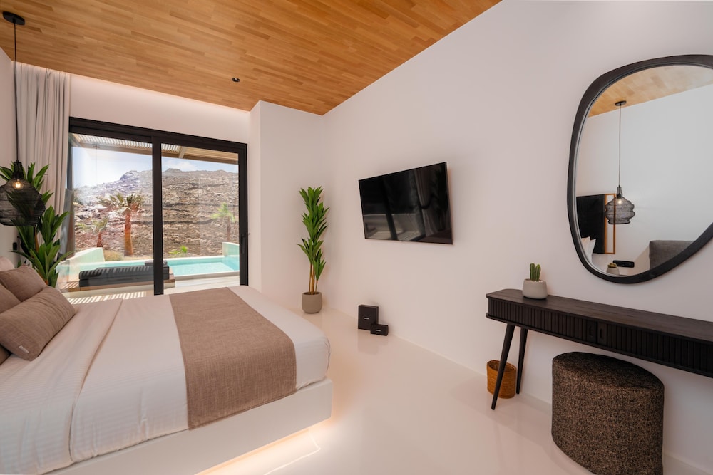 Ftelia Black Villas 19/50