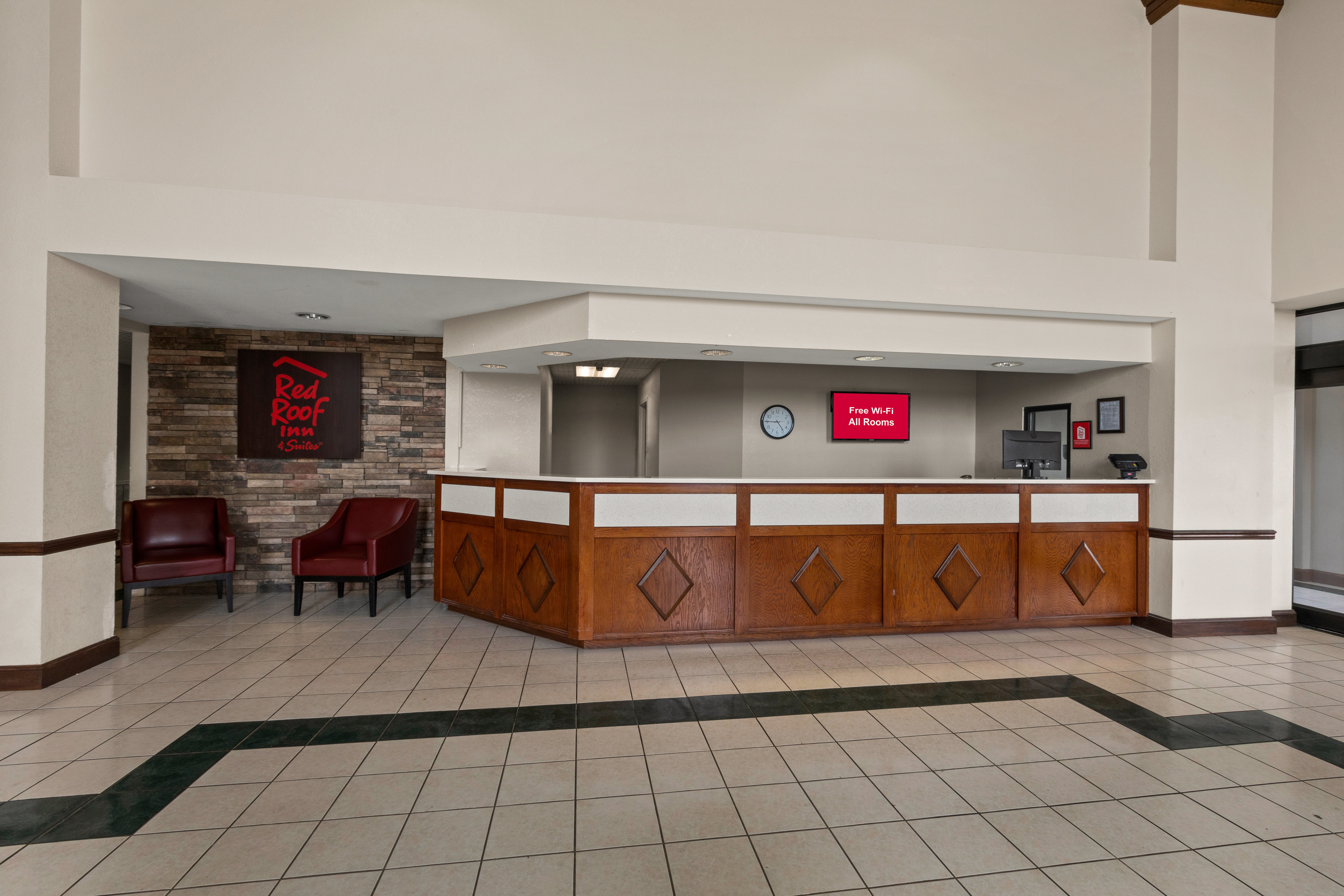 Red Roof Inn & Suites Newnan 2/35