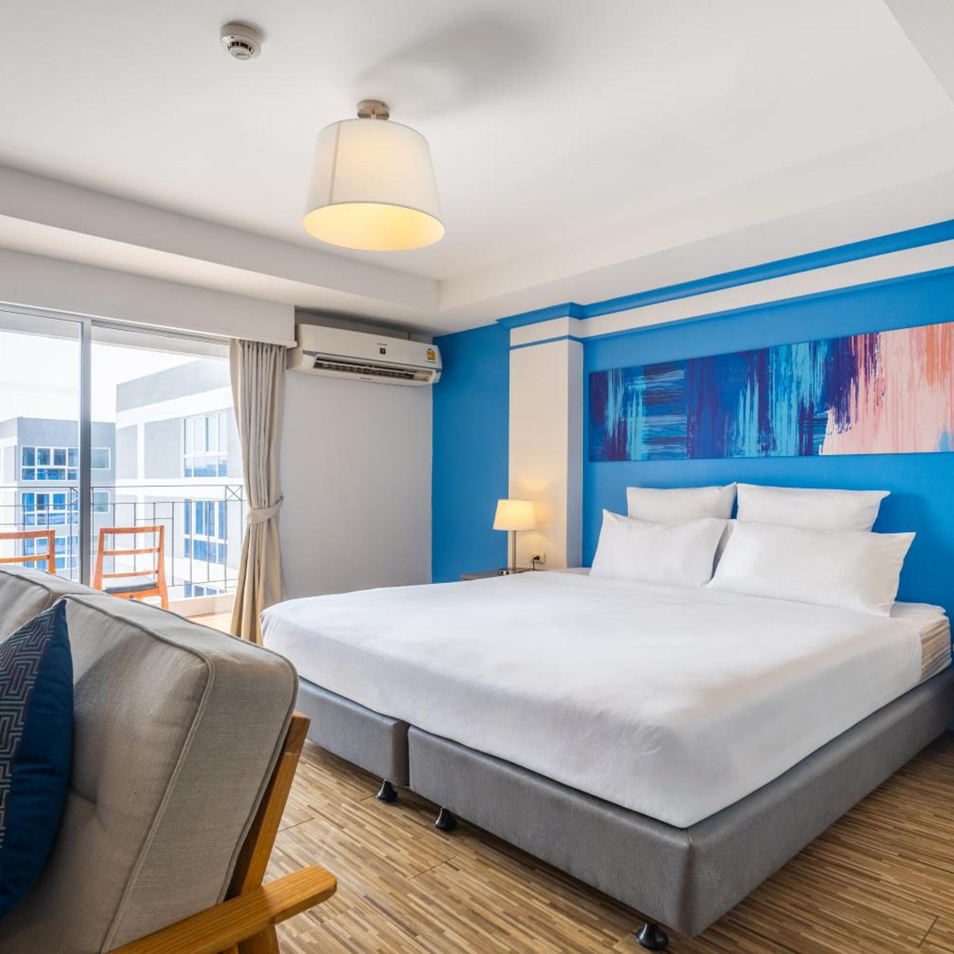 JUNIOR SUITE