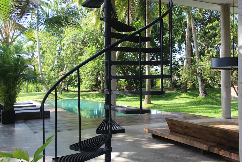 Kaju Green Eco Lodges 48/50