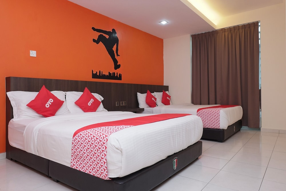 Oyo 89777 Urbanstay Kuantan 16/39