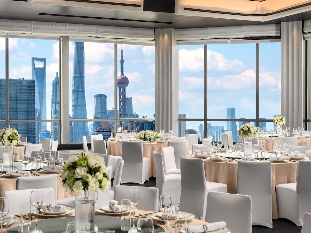 Sofitel Shanghai North Bund 44/60