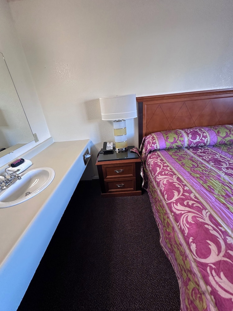 Bayview Inn 20/45