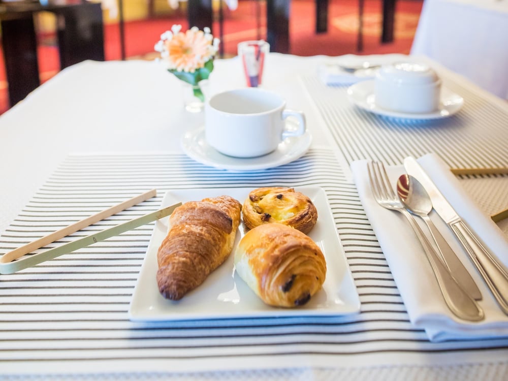Mercure Moulins Centre Hotel de Paris 58/75