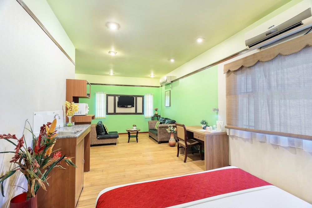 The Jamayca Hotel 10/22