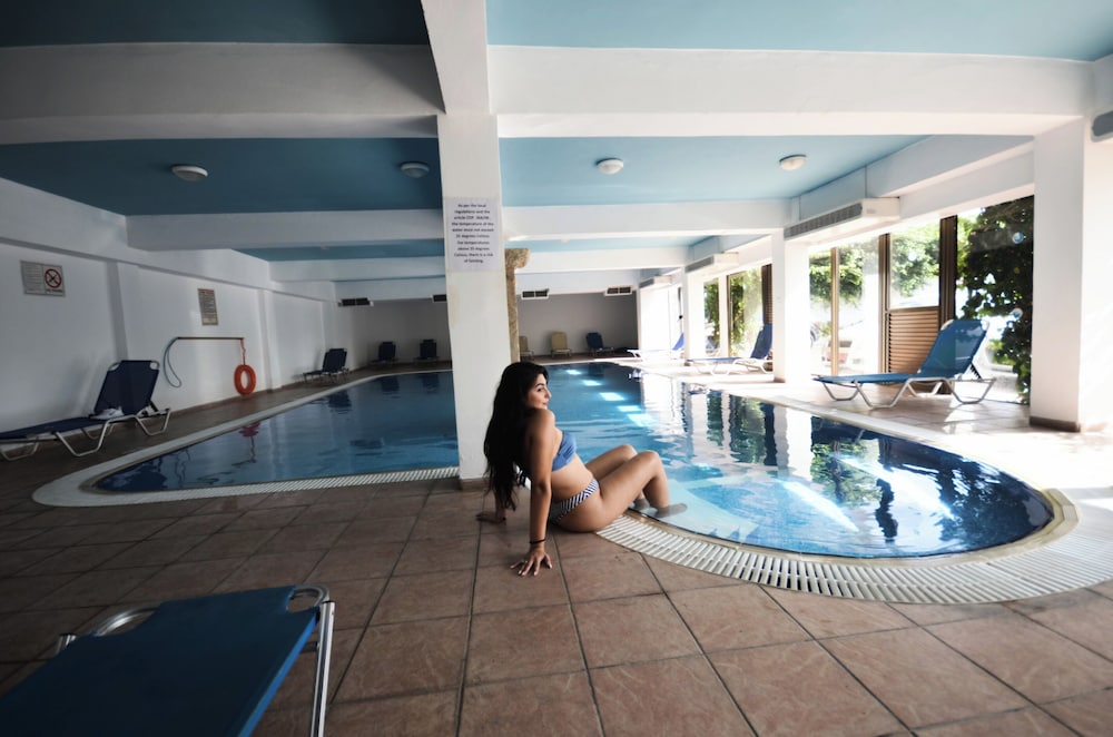 Avlida Hotel 40/72