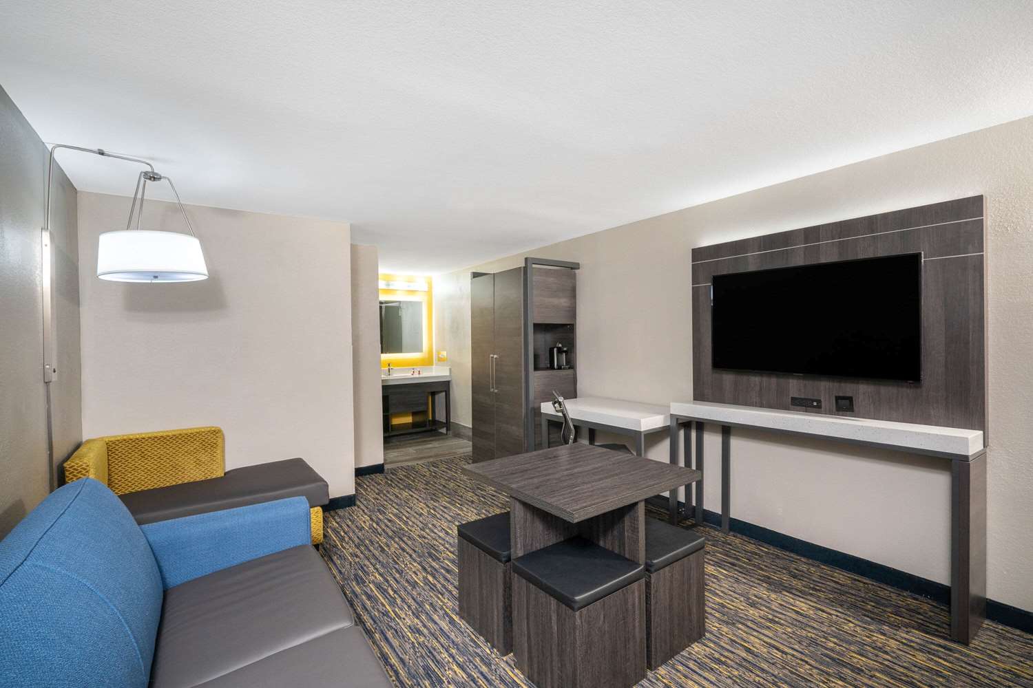Baymont By Wyndham Murfreesboro 37/42