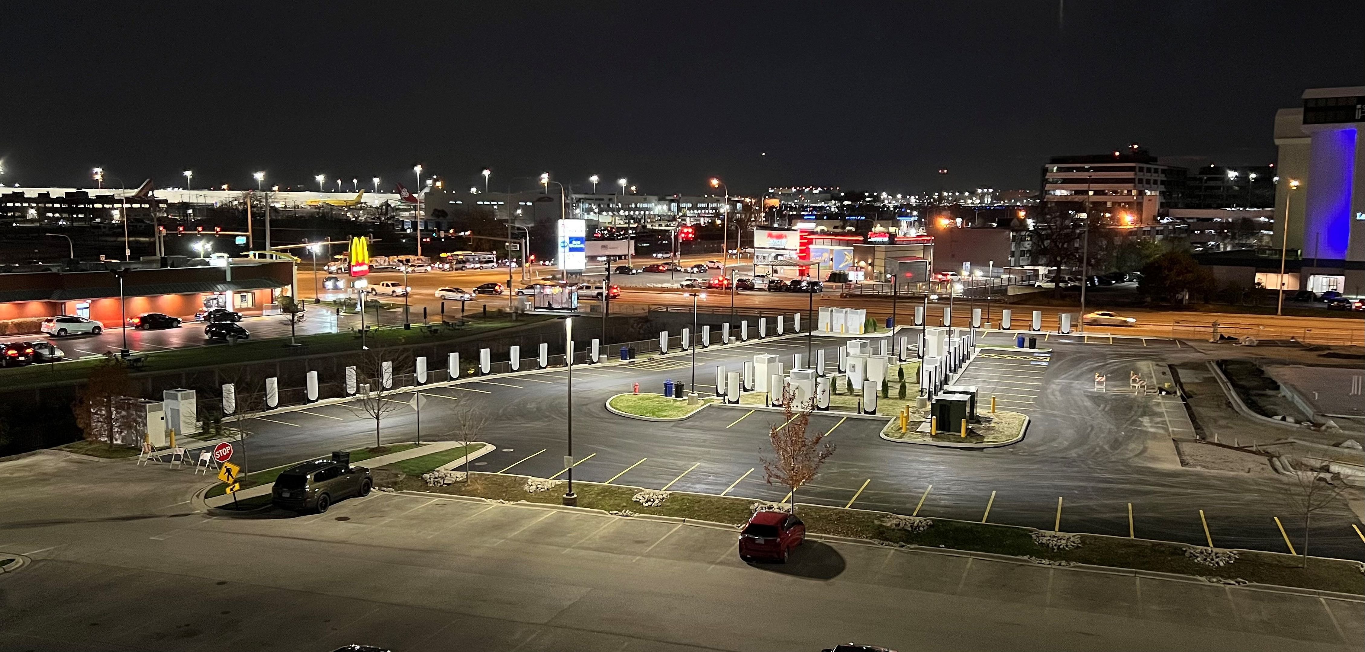 Holiday Inn Express & Suites Chicago O'hare Airport 57/60
