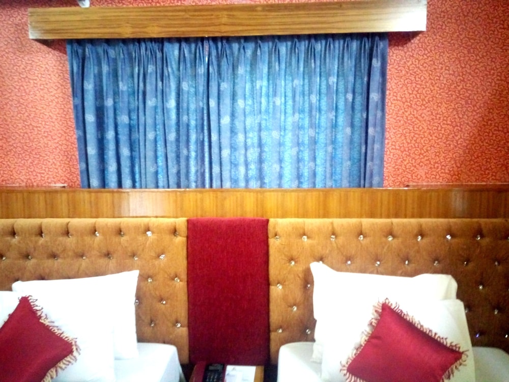 HOTEL LAKE VIEW PLAZA in DHAKA