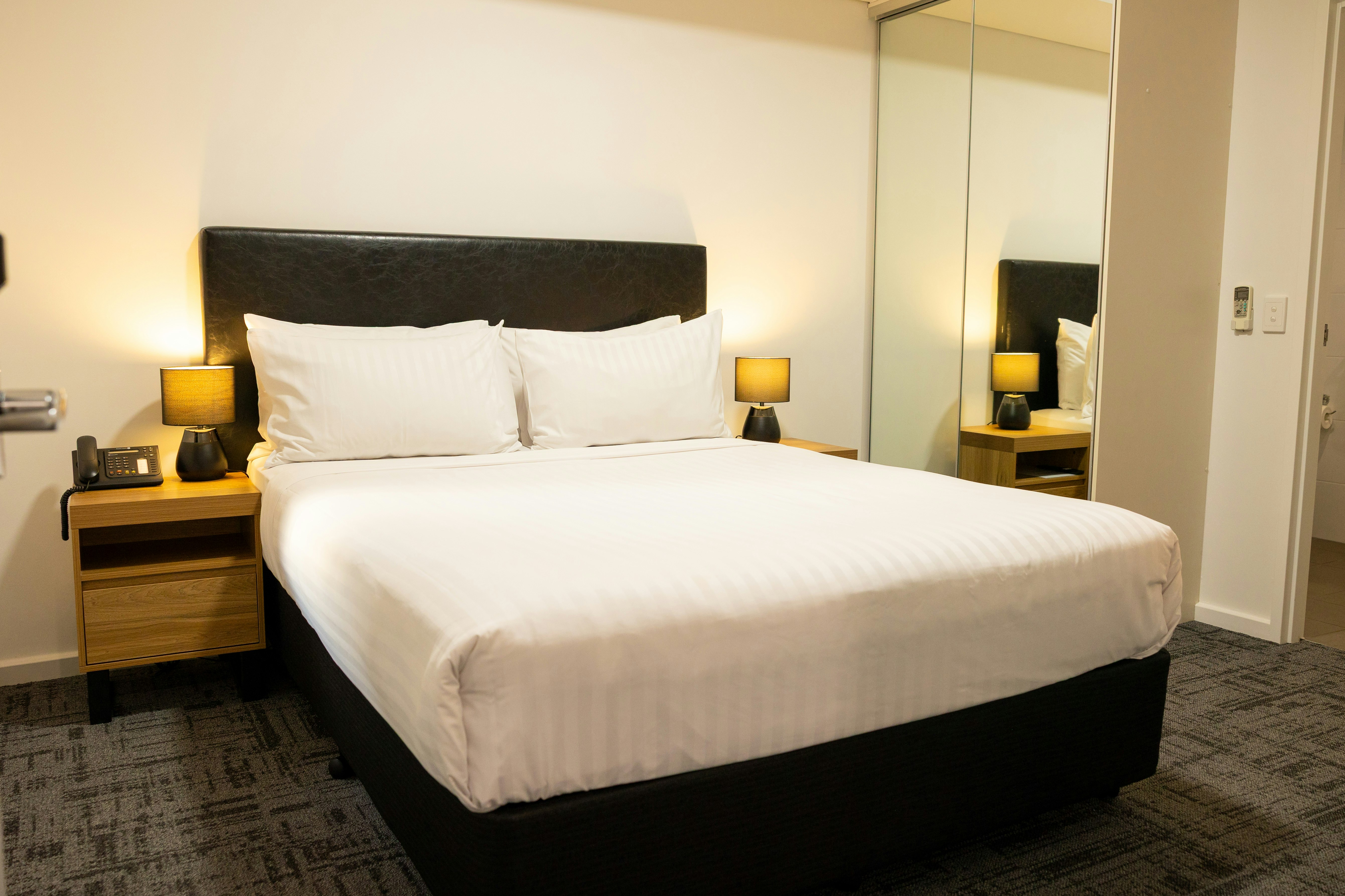 Baileys Serviced Apartments 33/76