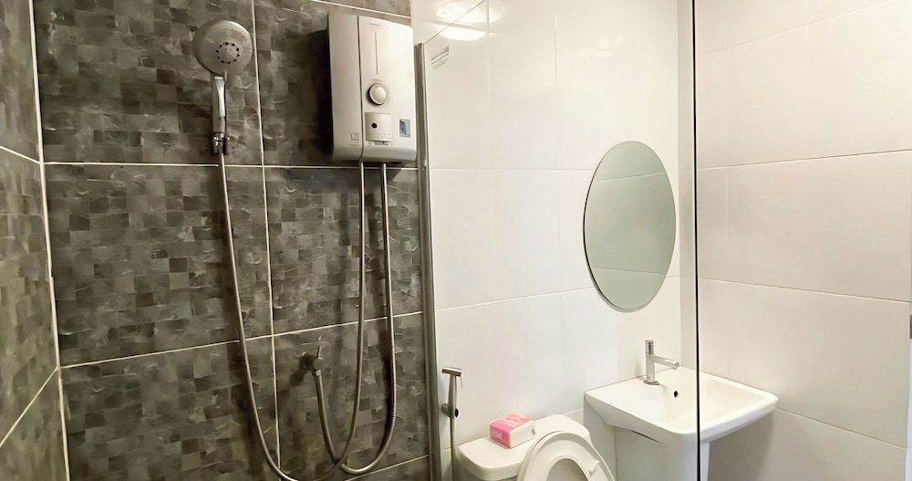 Kiatnakhon Hotel 38/40