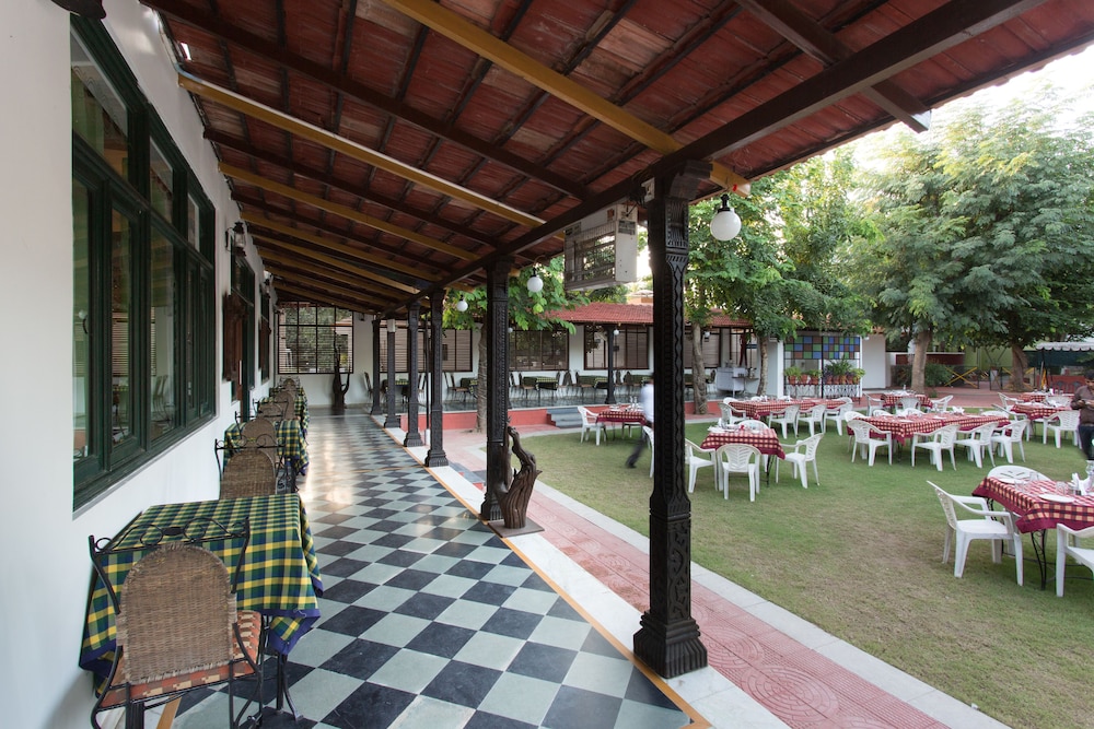 SHILPI RESORT. 44/47