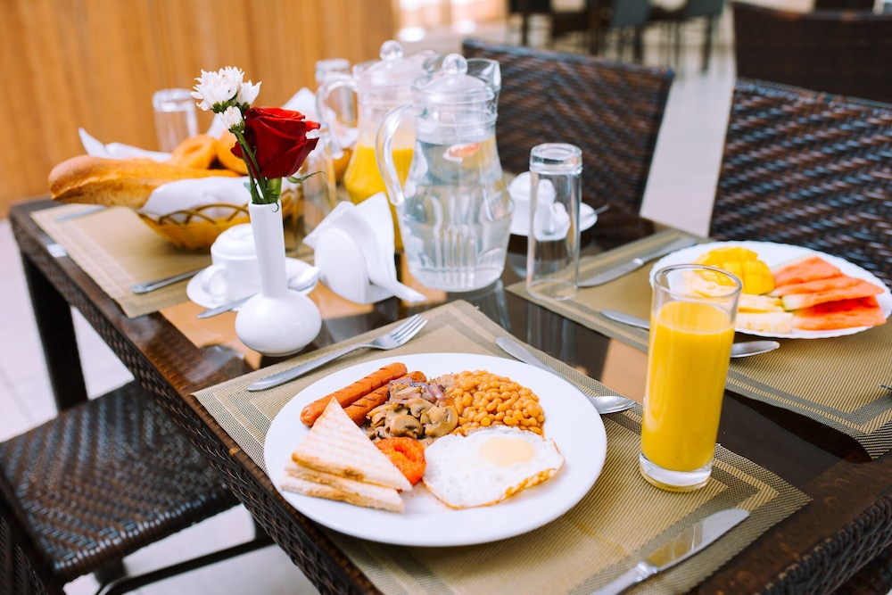 Mayfair Hotel 51/62