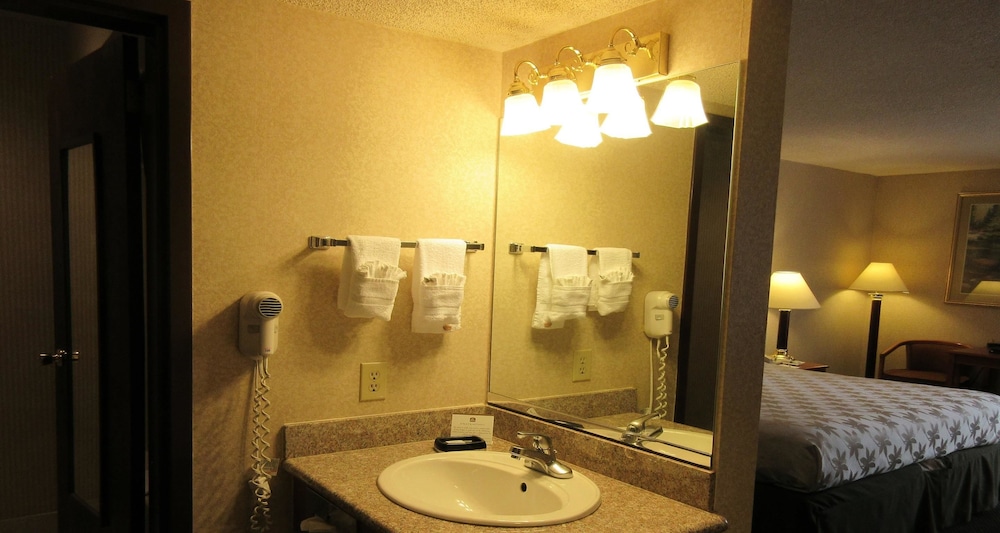 SureStay Plus Hotel by Best Western Reno Airport 34/91