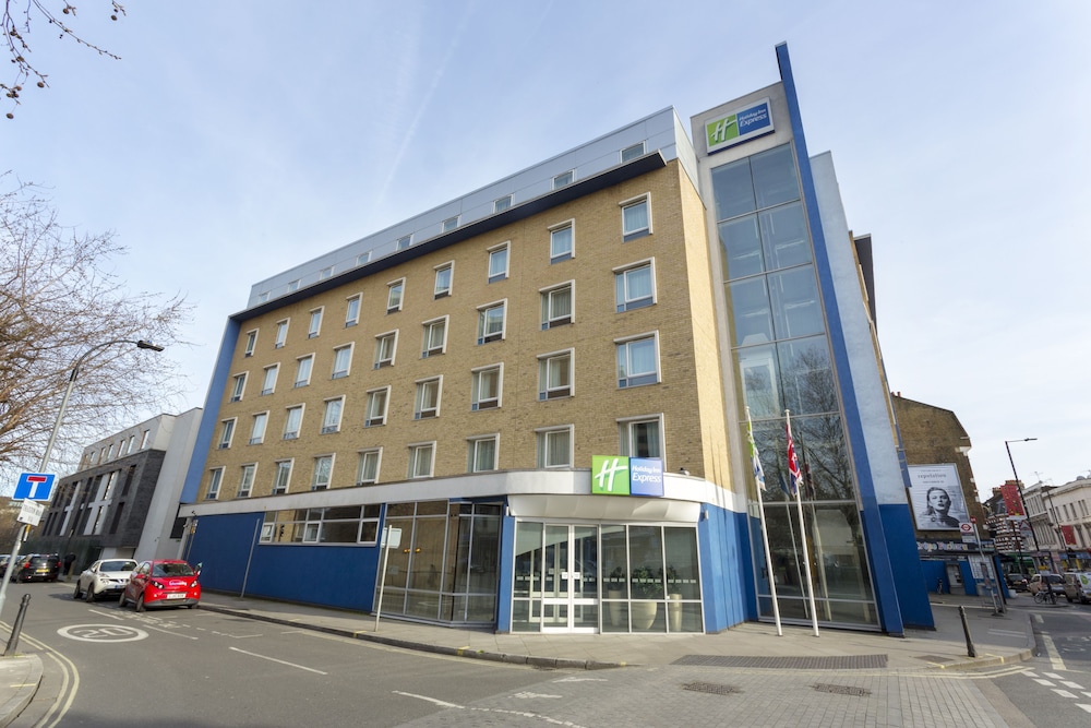 Premier Inn London Fulham in LONDON