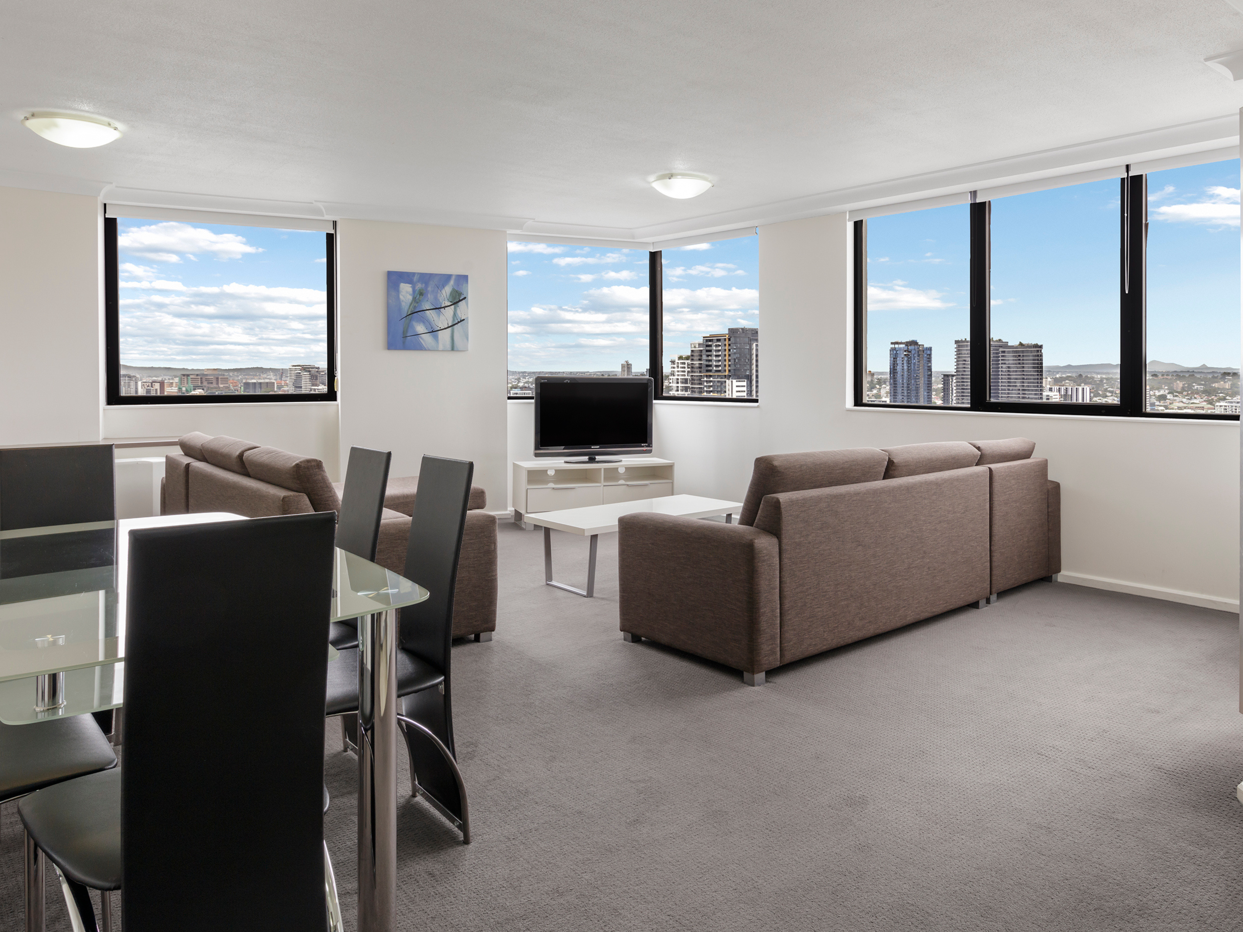PARK REGIS NORTH QUAY 27/58