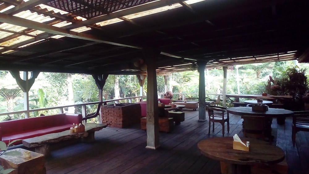 Warung Rekreasi Bedugul 25/50