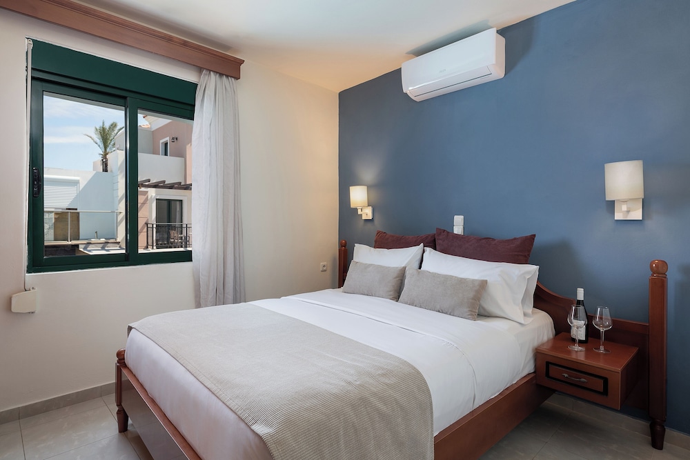 2 BEDROOMS, APARTMENT, TWIN BEDS, 2 KING BEDS, PRIVATE POOL
