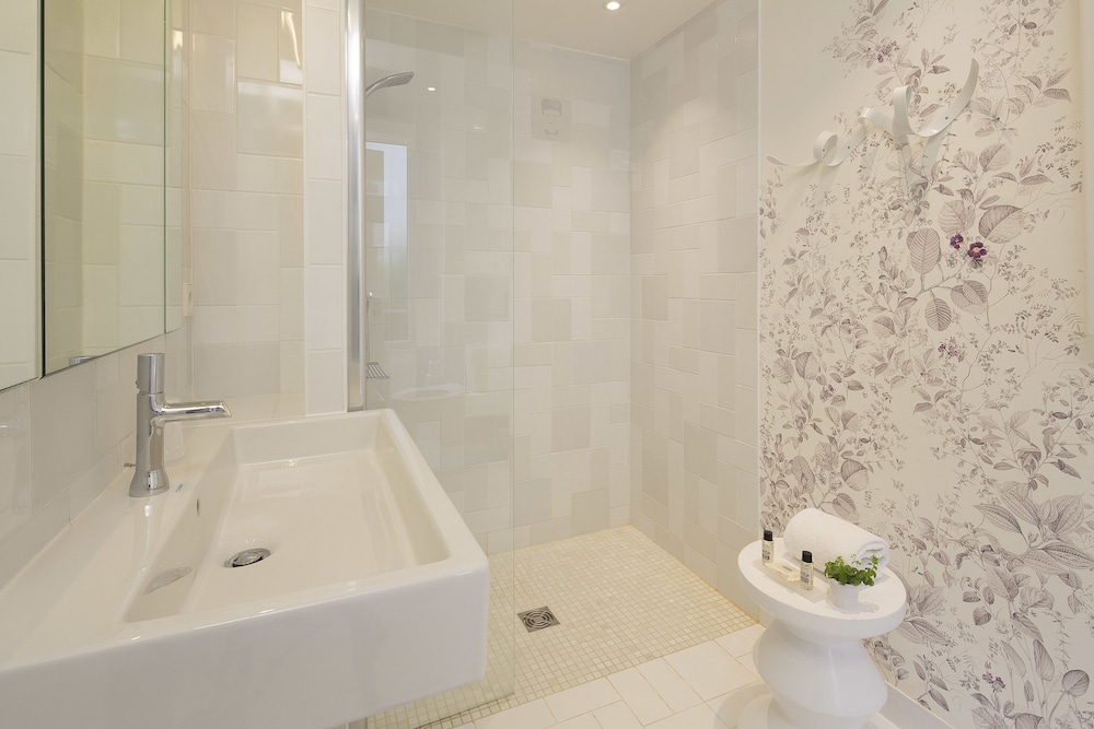 Hotel Mistral 49/54
