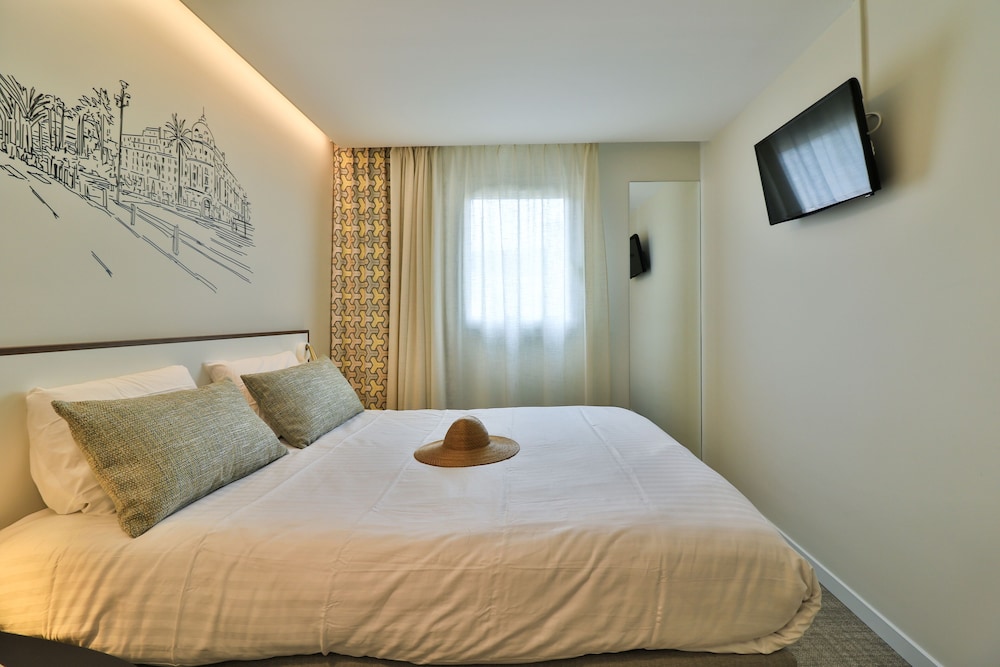 Hotel du Pin Nice Port 10/50