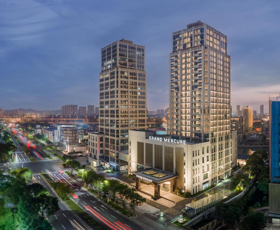 Grand Mercure Wuxi Huishan 7/76