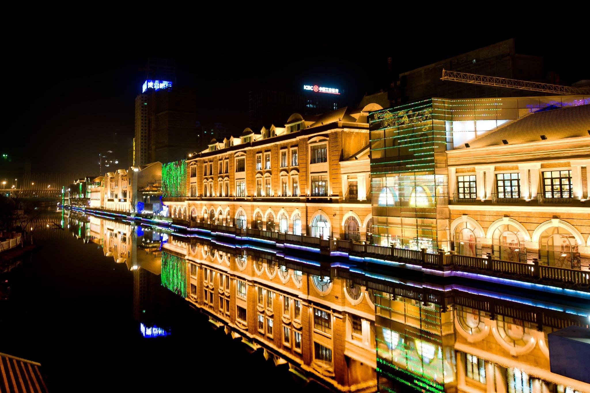 Erwan Hotel (Chuhe Hanjie) 4/25