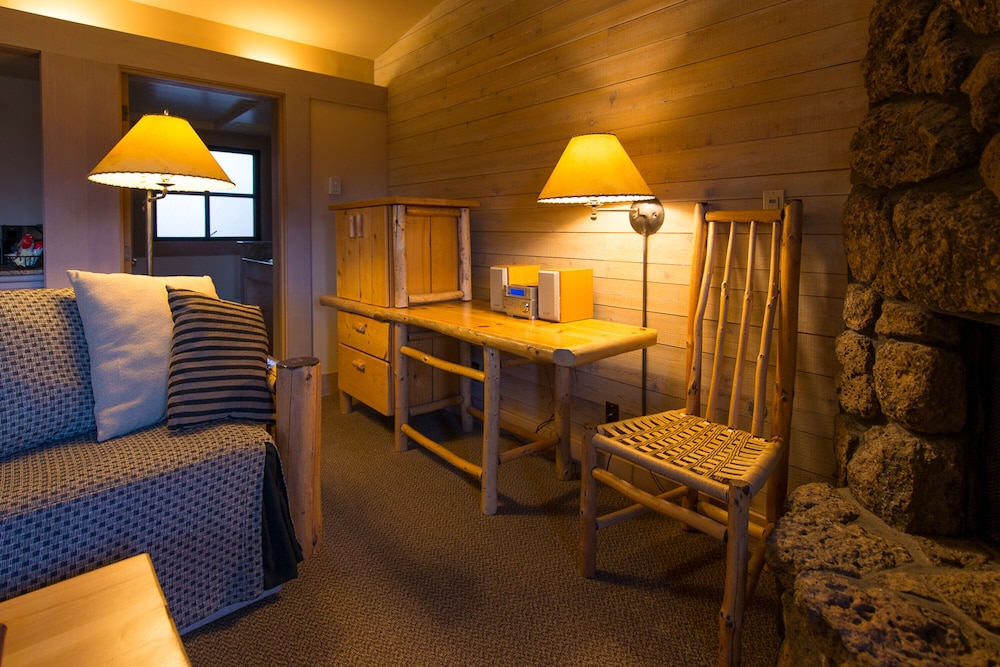 Sun Mountain Lodge 42/82
