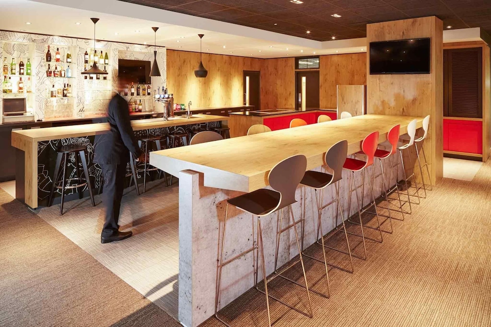 ibis London Thurrock M25 53/64
