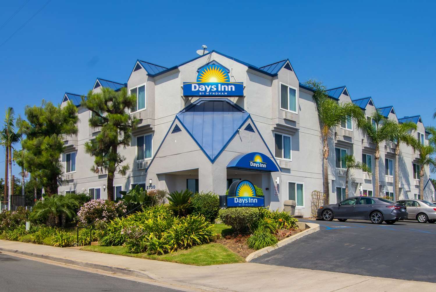 Days Inn by Wyndham Carlsbad 36/45