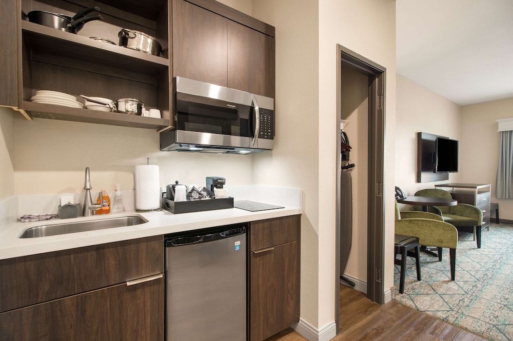 Comfort Inn & Suites Clarksville - Louisville North 68/69
