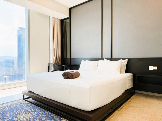 1 Bedroom, Twin Towers View, High Floor