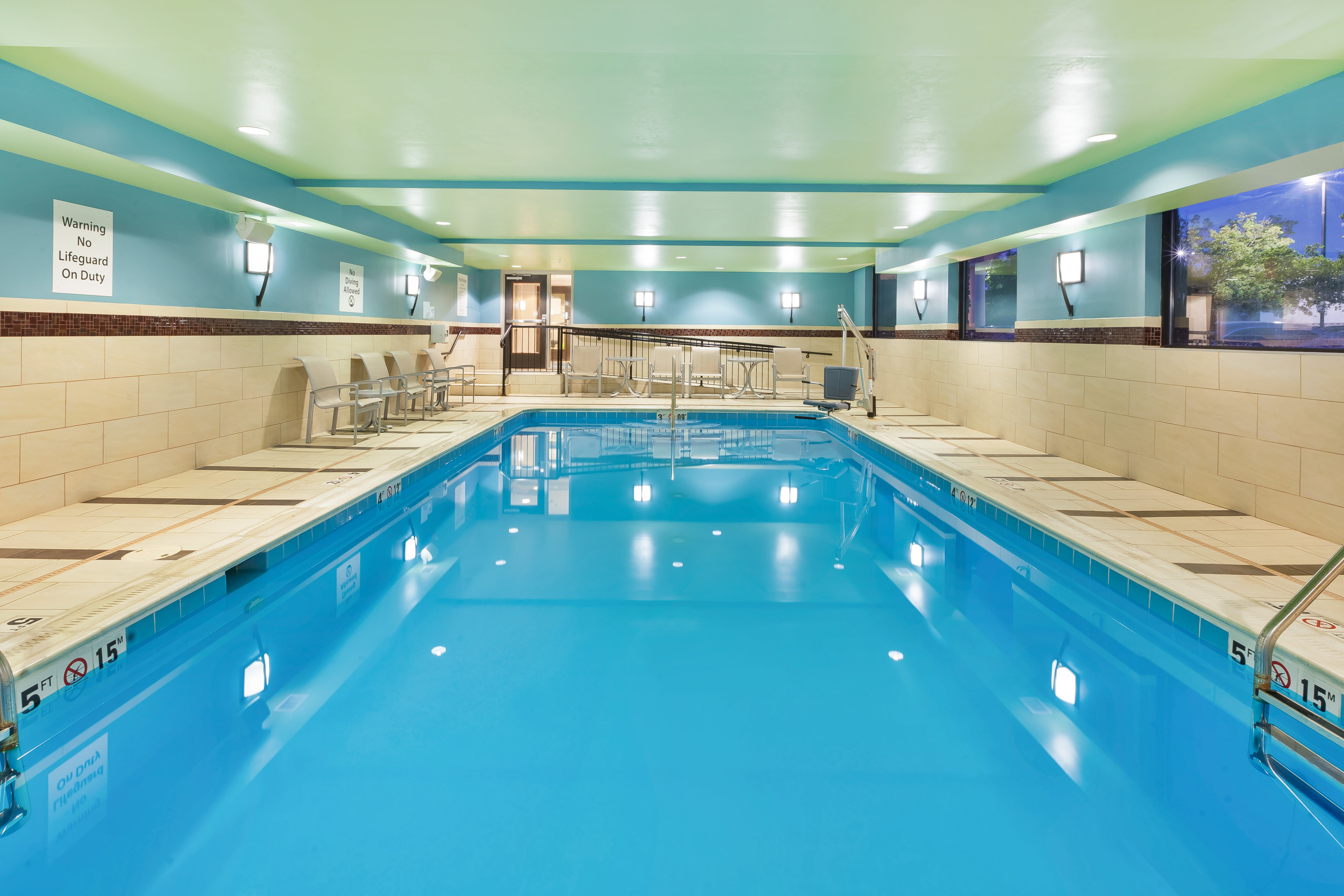 HOLIDAY INN EXPRESS WALDORF 45/64