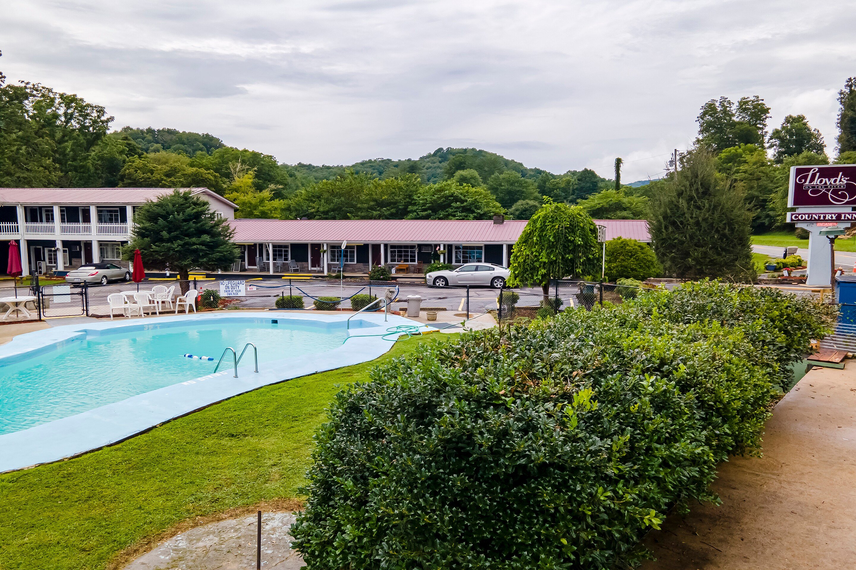 Lloyd's On The River Country Inn By OYO 19/27