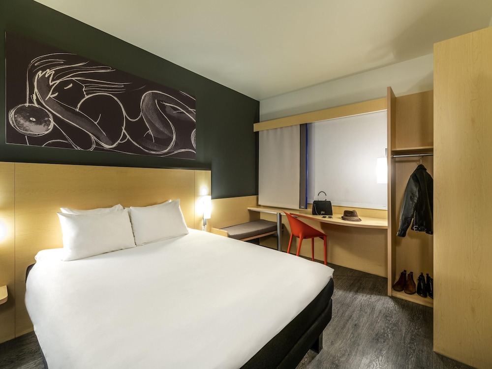 Ibis Queretaro 19/50