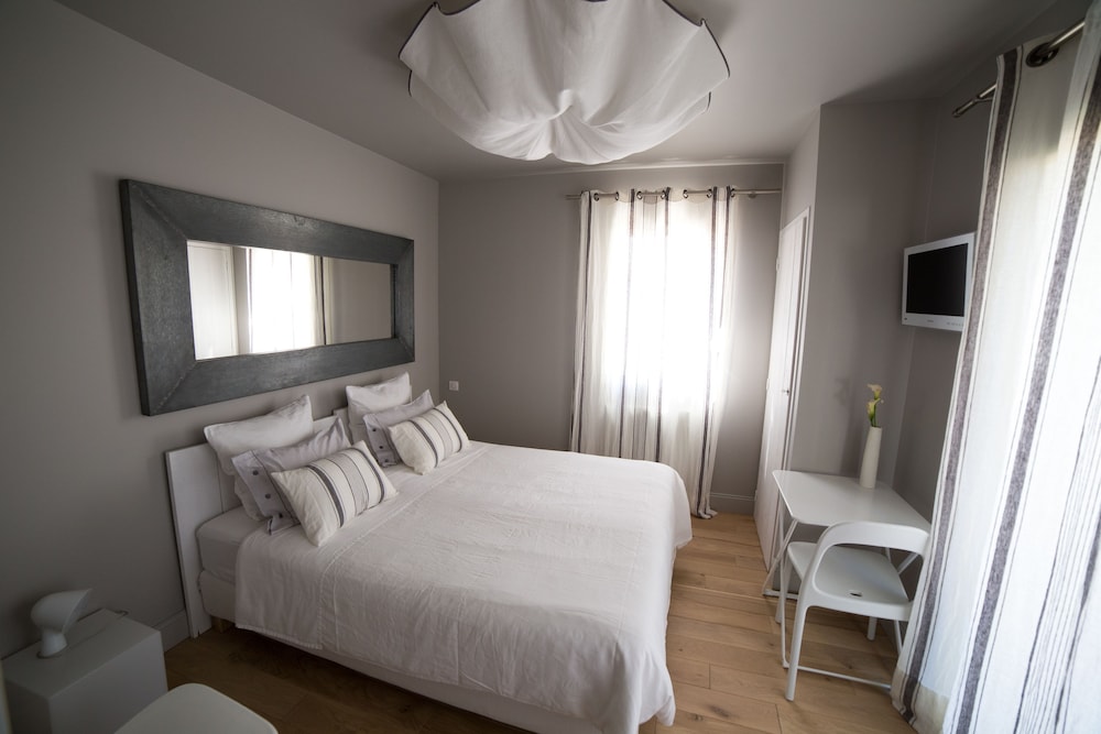 Chambre d'Hotes Arima 3/28