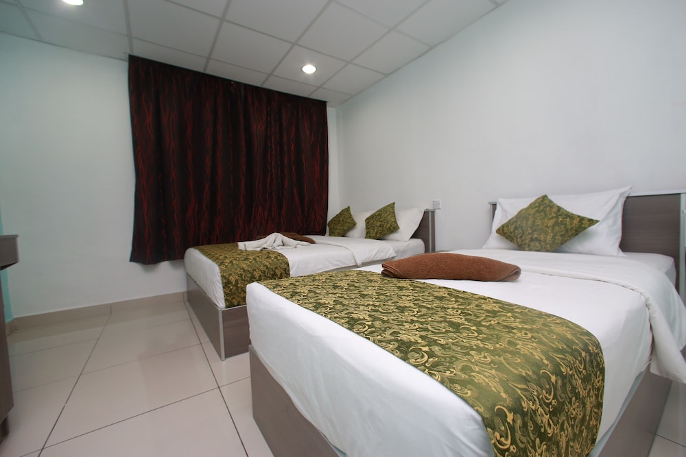 LaComme Inn 25/74
