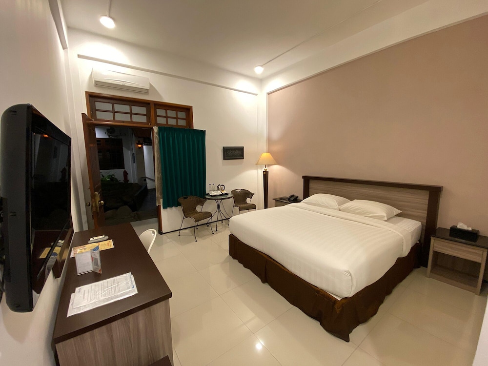 Narita Hotel Tulungagung 9/35