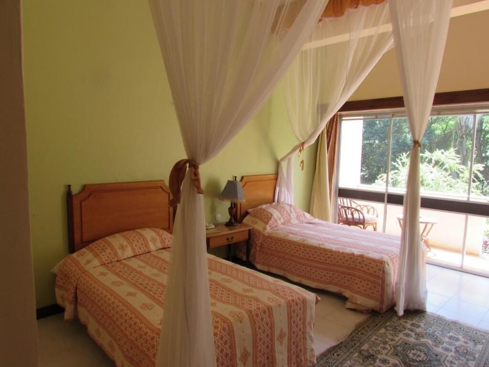The Equator Hotel 17/60