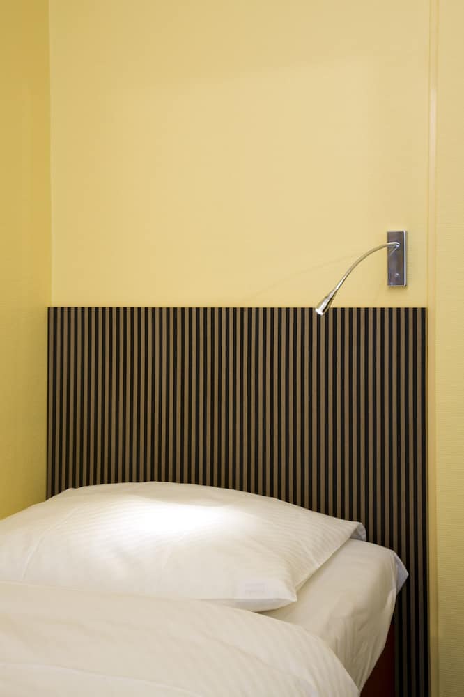 STANDARD, SINGLE, SINGLE BED