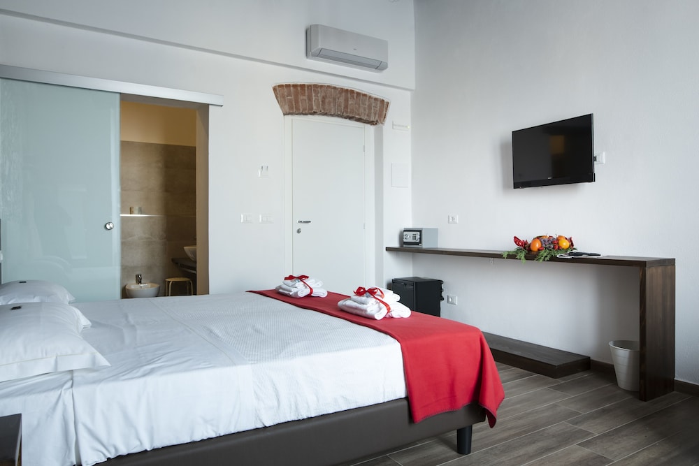 SUPERIOR, DOUBLE BED