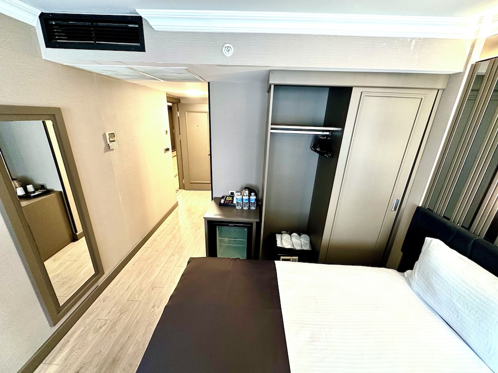 Aven Hotel 42/60