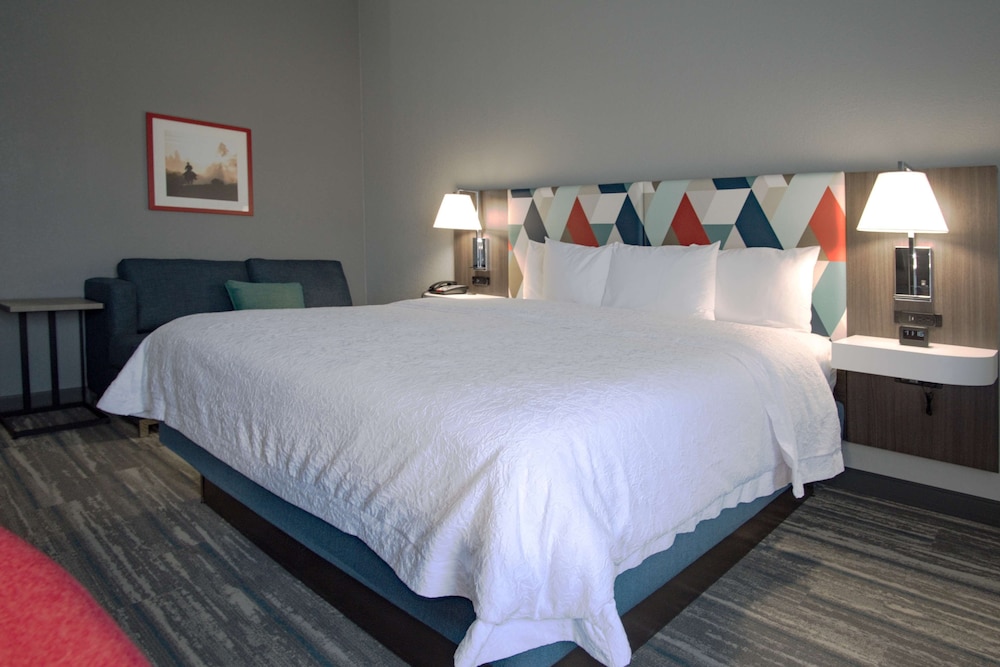 Study, King Bed, Chaise Lounge