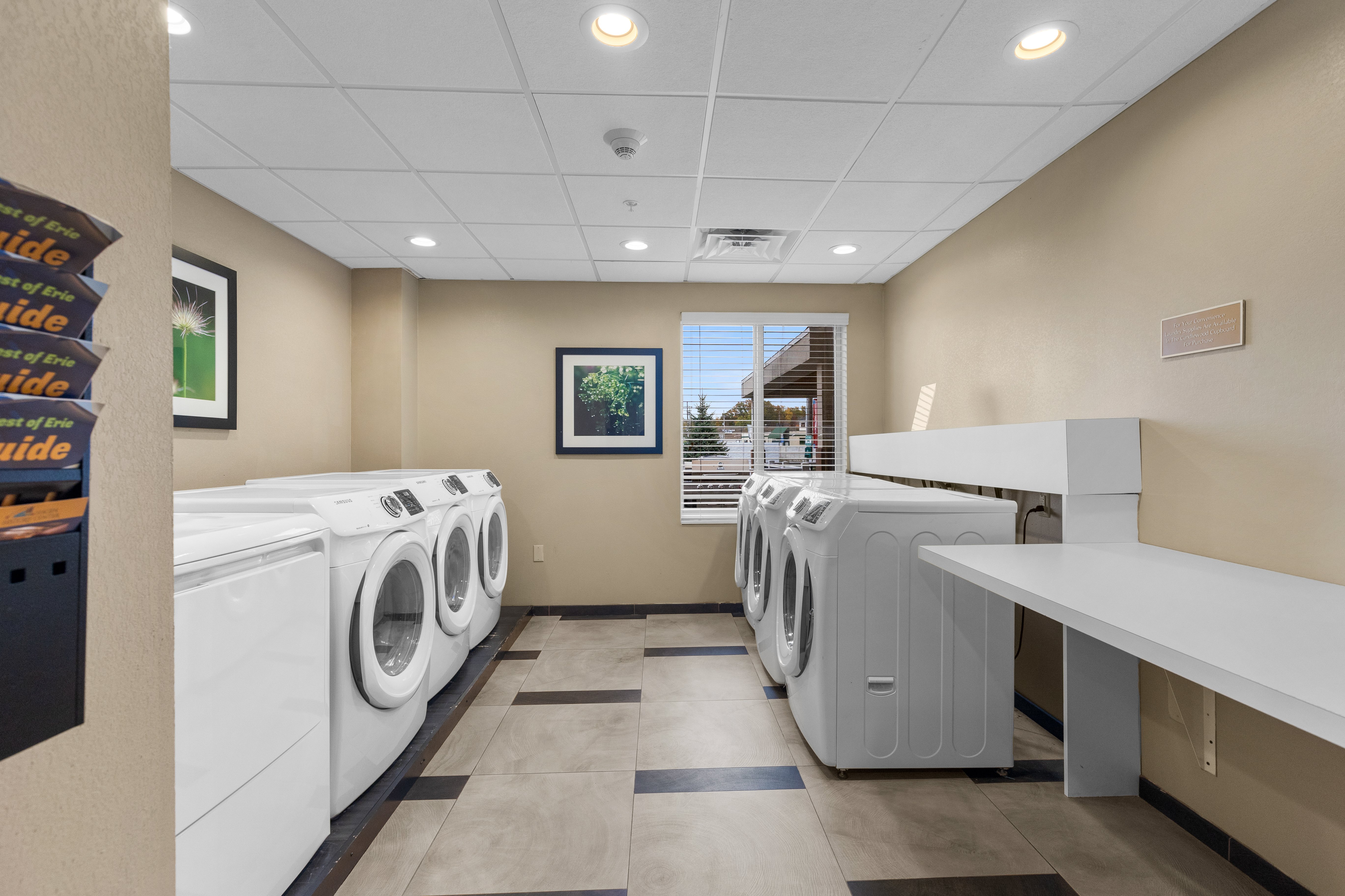 Candlewood Suites Erie 11/40